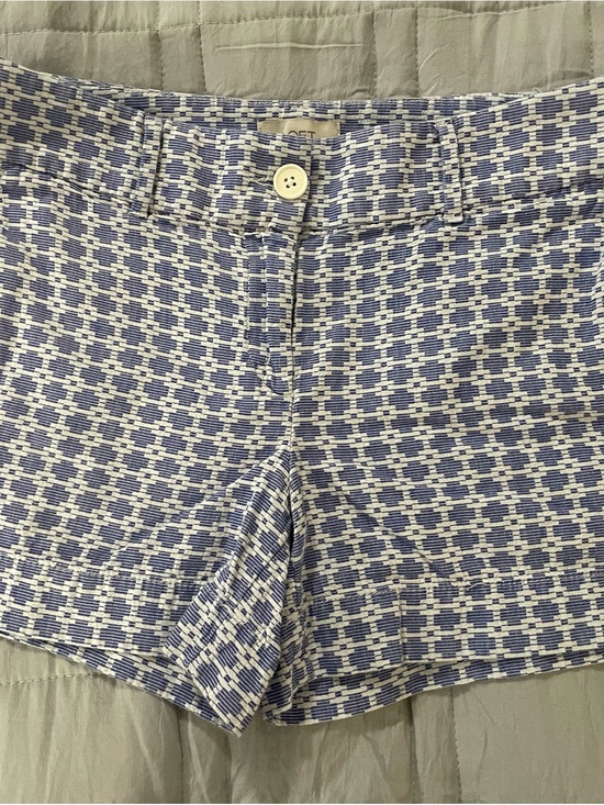 LOFT Pants - LOFT Blue & White Geometric High-Waist Shorts